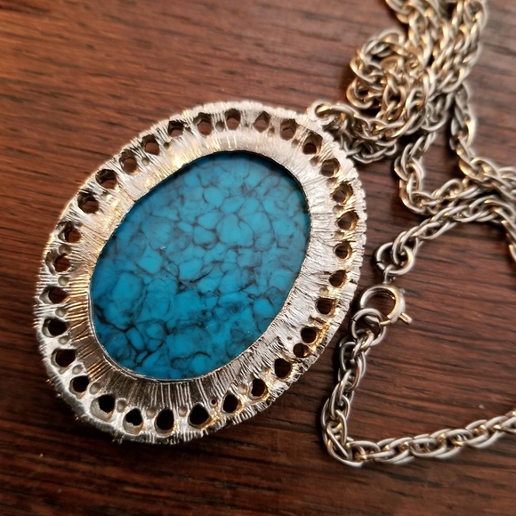 Relisted -vintage turquoise blue color necklace silver tone - Picture 5 of 7